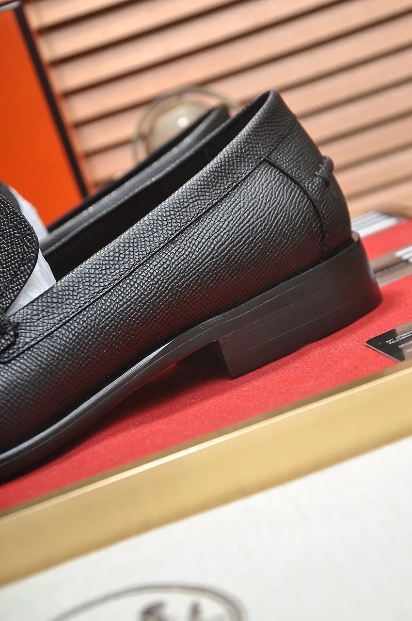 Men's shoes💰540💶[HERMES] (cowhide lining)🍀Italian top luxury🍀He does not pursue novel styles and gorgeous colors, but attracts the favor of successful men with his flawless, elegant and classic style. Formal leather shoes This very comfortable, simple and stable style allows you to easily match any style! The pattern is absolutely 1:1 refined from the original case, and we strive for excellence in materials, imported cowhide + cowhide lining💪💪💪extraordinary texture👍! .Code number: 38-45 (45 customized)